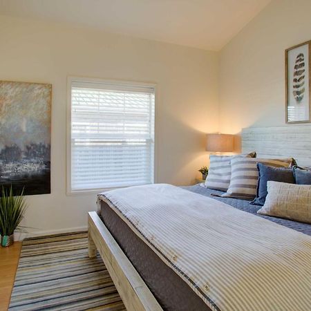 Chic Summer House Cottage Walk To Ocean! パシフィックビーチ エクステリア 写真