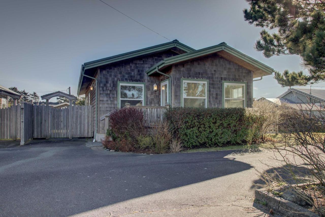 Chic Summer House Cottage Walk To Ocean! パシフィックビーチ エクステリア 写真