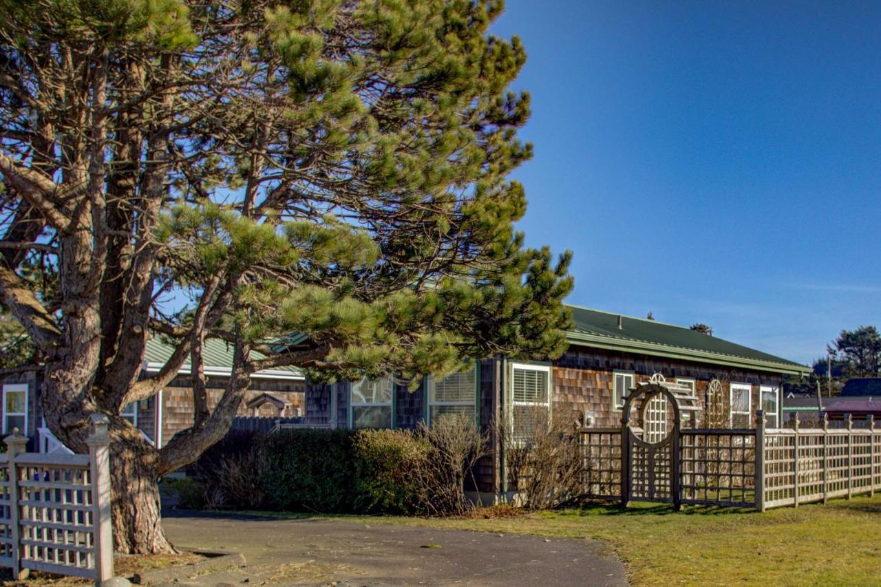 Chic Summer House Cottage Walk To Ocean! パシフィックビーチ エクステリア 写真